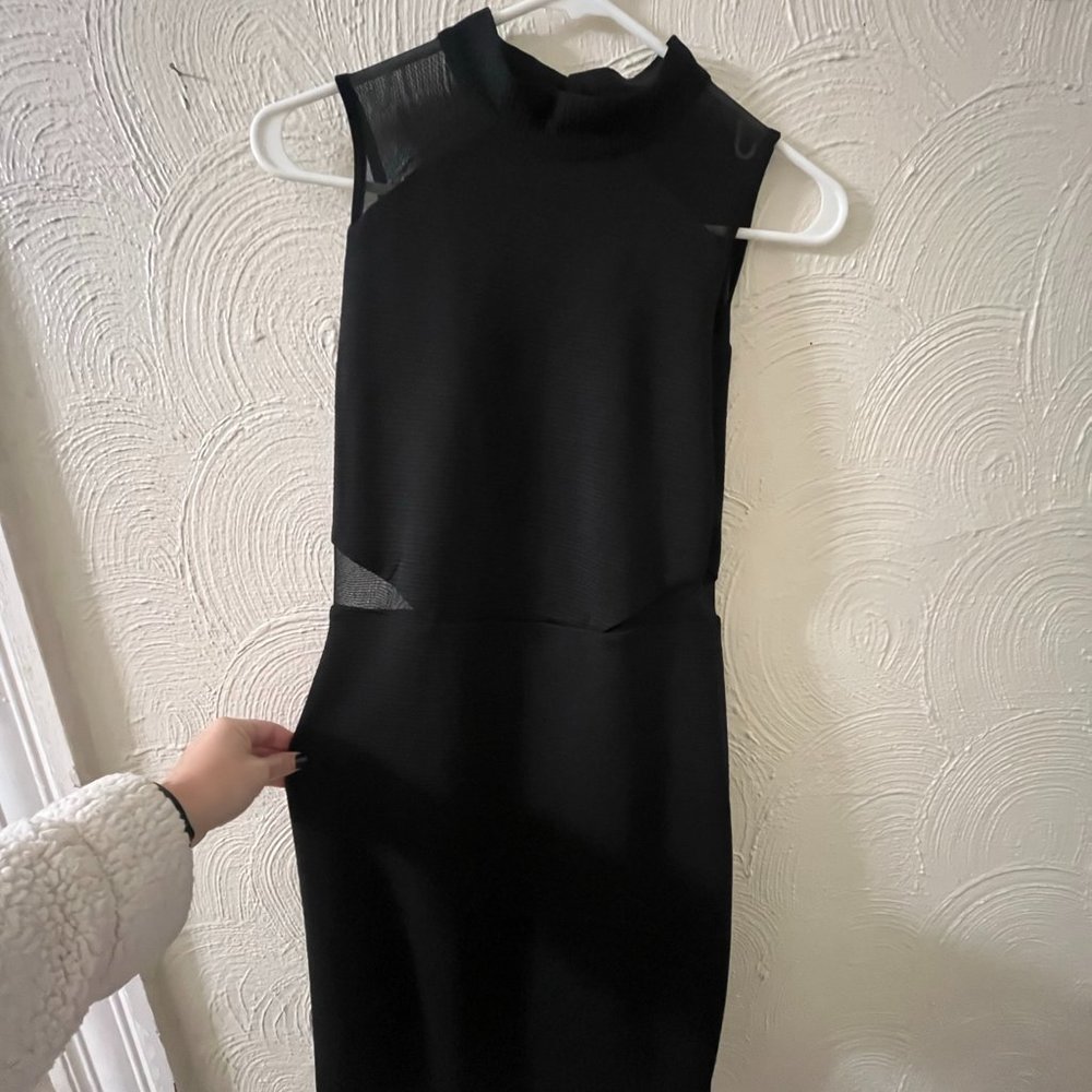 LITTLE BLACK DRESS - Size Medium